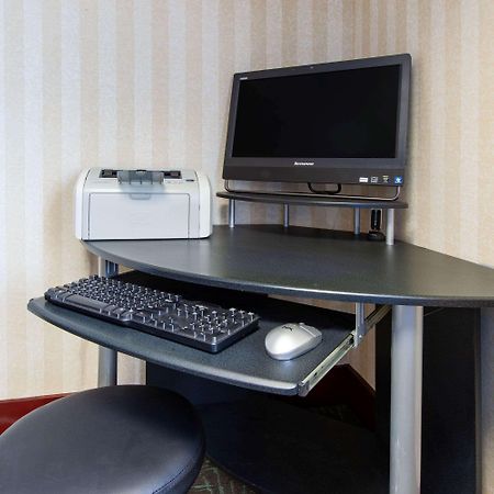 Days Inn By Wyndham Grantville Bagian luar foto